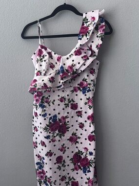 One-Shoulder Floral Ruffle Dress in White with Pink Rose Print